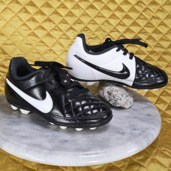 nike tiempo cleats youth